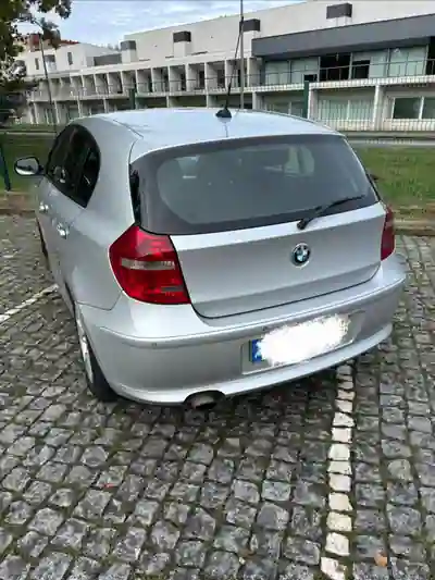 BMW 118 2010 - 6748 EUR, 356000 km - AUTO.MOTO.pt - 356000km - foto 5 de 12