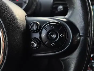 MINI Clubman 2018 - 15990 EUR, 184000 km - AUTO.MOTO.pt - 184000km - foto 22 de 42