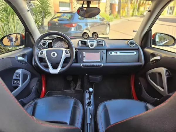 Smart Fortwo Cabrio 2012 - 8480 EUR, 79000 km - AUTO.MOTO.pt - 79000km - foto 6 de 14