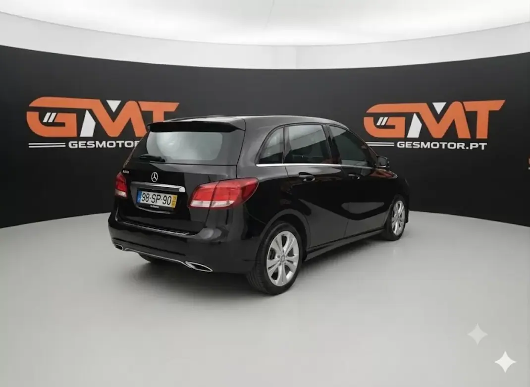 Mercedes-Benz B 180 2017 - 17490 EUR, 76000 km - 76000km - foto 4 de 15