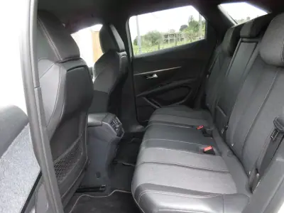 Peugeot 3008 2017 - 16990 EUR, 209000 km - AUTO.MOTO.pt - 209000km - foto 26 de 48