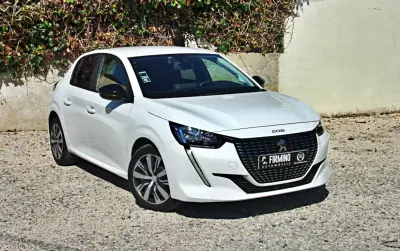 Peugeot 208 2023 - 19600 EUR, 38157 km - AUTO.MOTO.pt - 38157km - foto 5 de 32