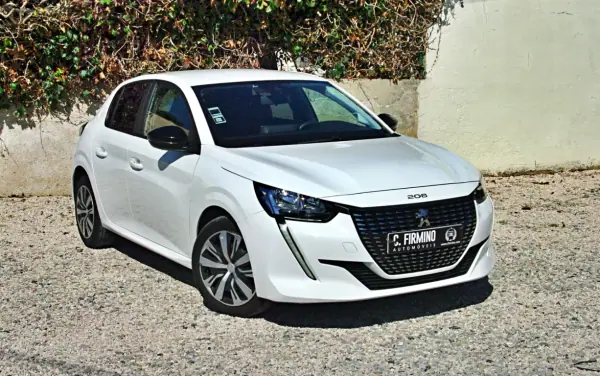 Peugeot 208 2023 - 19600 EUR, 38157 km - AUTO.MOTO.pt - 38157km - foto 5 de 32