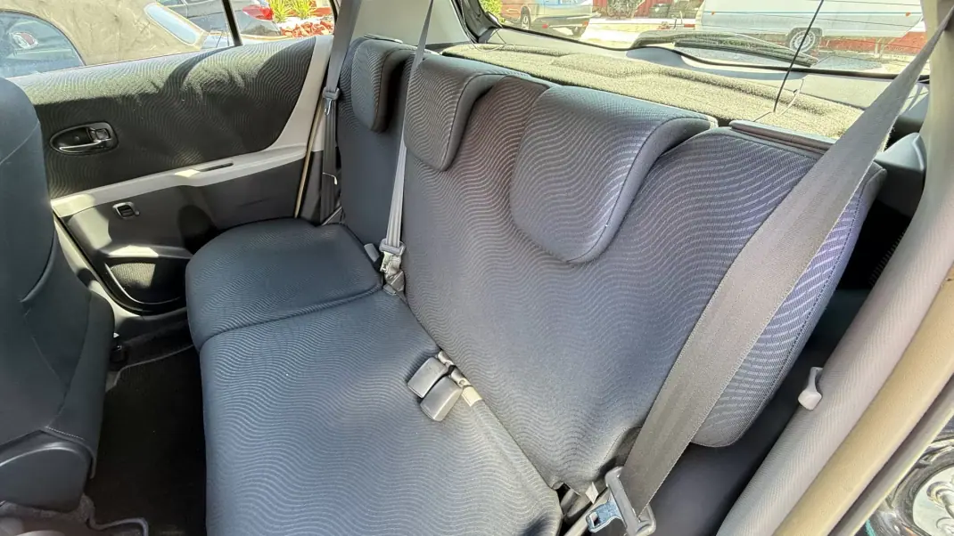 Toyota Yaris 2010 - 8700 EUR, 69707 km - AUTO.MOTO.pt - 69707km - foto 26 de 35