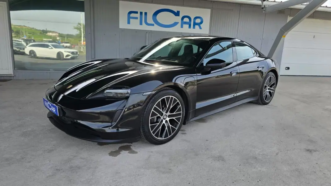 Porsche Taycan 2021 - 54500 EUR, 141090 km - AUTO.MOTO.pt - 141090km - foto 1 de 30