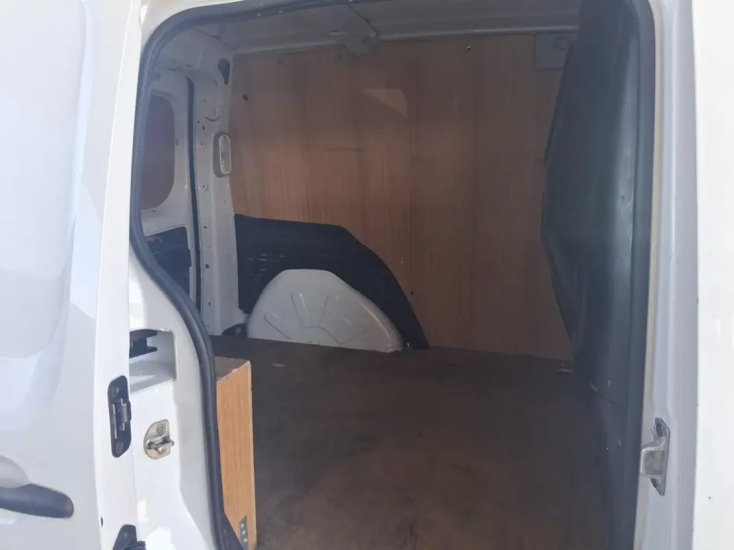 Renault Kangoo 2020 - 8900 EUR, 220000 km - 220000km - foto 7 de 14