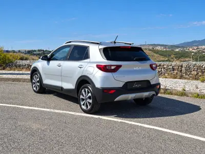 Kia Stonic 2021 - 15250 EUR, 82997 km - foto 6 de 20