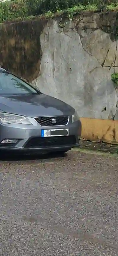 SEAT Leon ST 2015 - 7250 EUR, 220000 km - AUTO.MOTO.pt - 220000km - foto 2 de 15