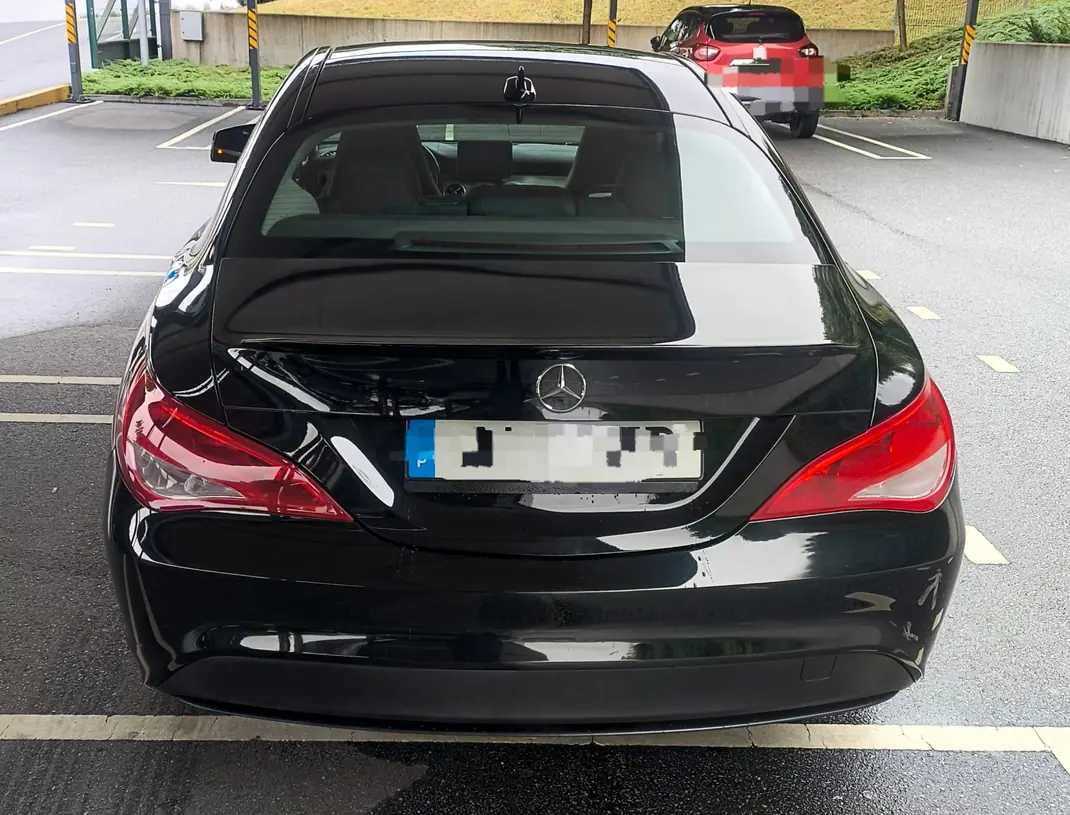 Mercedes-Benz C 180 2017 - 19900 EUR, 191000 km - AUTO.MOTO.pt - 191000km - foto 3 de 12