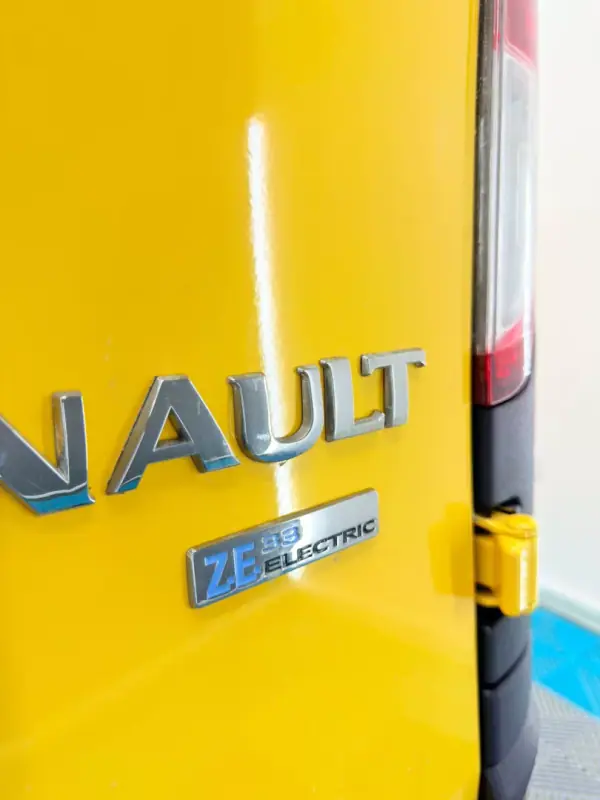 Renault Kangoo 2018 - 9500 EUR, 52400 km - AUTO.MOTO.pt - 52400km - foto 9 de 18