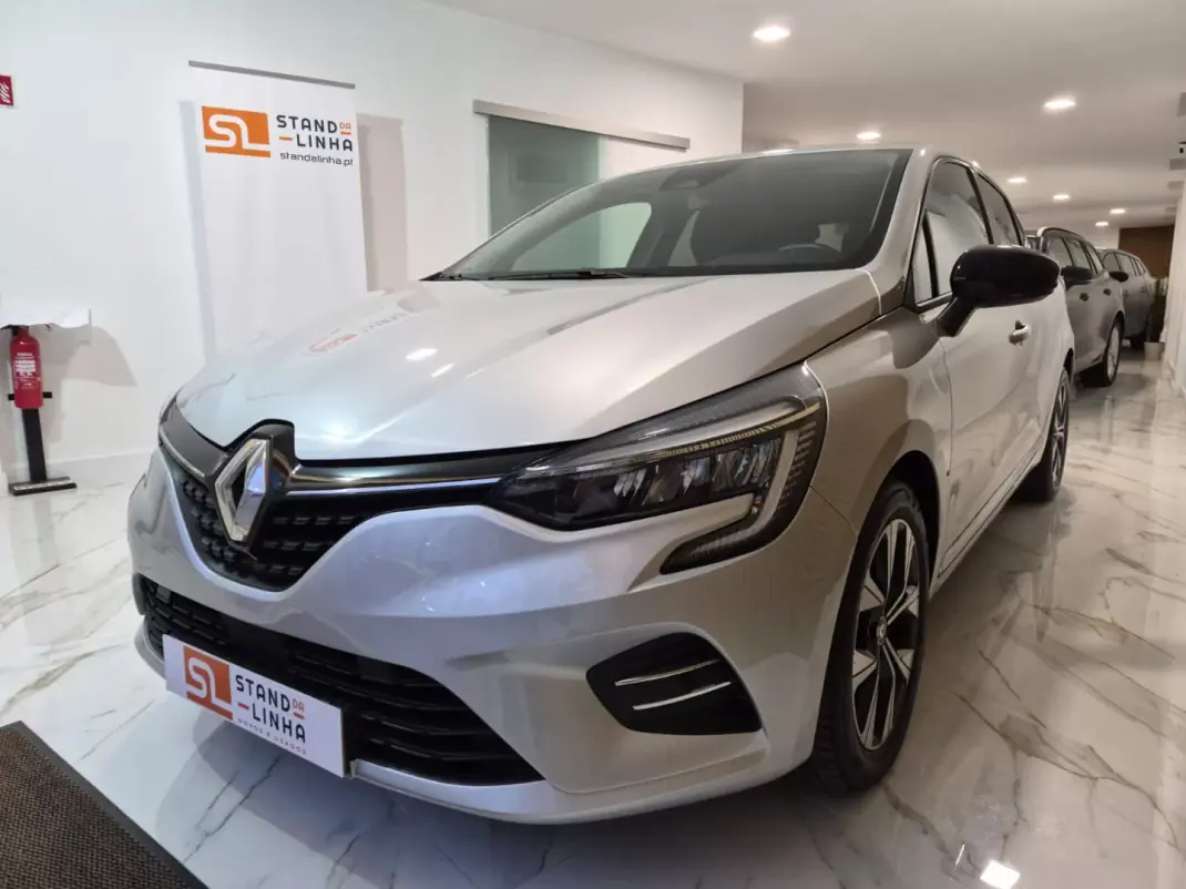 Renault Clio 2023 - 17500 EUR, 53777 km - AUTO.MOTO.pt - 53777km - foto 9 de 26