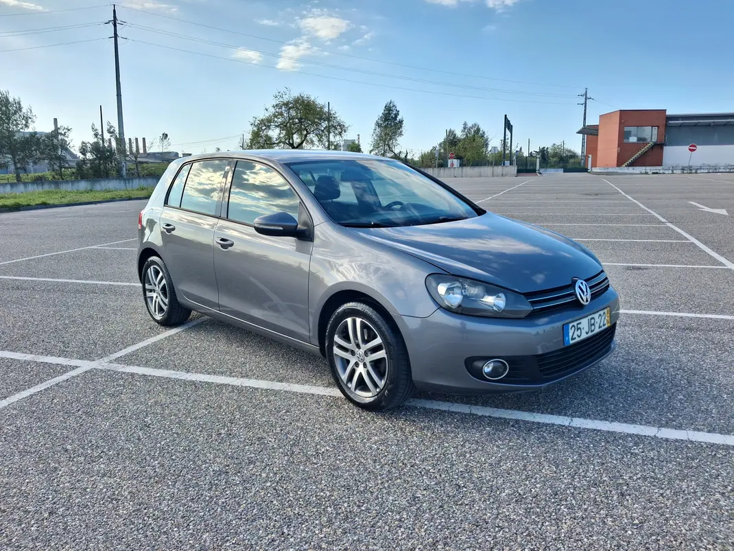 Volkswagen Golf 2010 - 6999 EUR, 195500 km - AUTO.MOTO.pt - 195500km - foto 4 de 20
