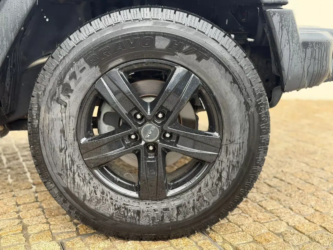 Jeep Wrangler Unlimited 2019 - 54000 EUR, 172045 km - AUTO.MOTO.pt - 172045km - foto 10 de 16