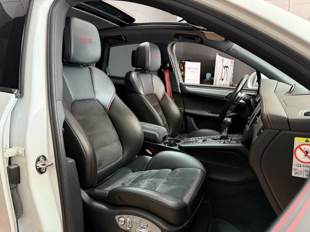 Porsche Macan 2016 - 65000 EUR, 68887 km - AUTO.MOTO.pt - 68887km - foto 11 de 20
