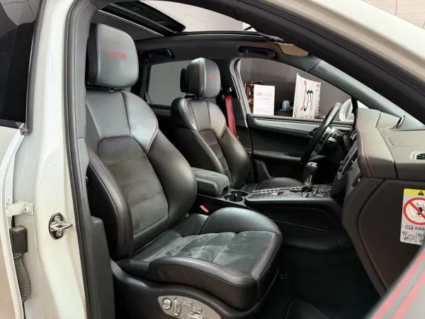 Porsche Macan 2016 - 65000 EUR, 68887 km - AUTO.MOTO.pt - 68887km - foto 11 de 20