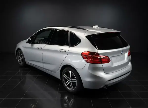 BMW 218 Active Tourer 2014 - 14990 EUR, 159336 km - AUTO.MOTO.pt - 159336km - foto 6 de 12