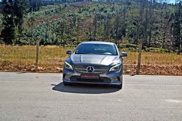 Mercedes-Benz CLA 180 2017 - 17500 EUR, 146355 km - AUTO.MOTO.pt - 146355km - foto 4 de 11