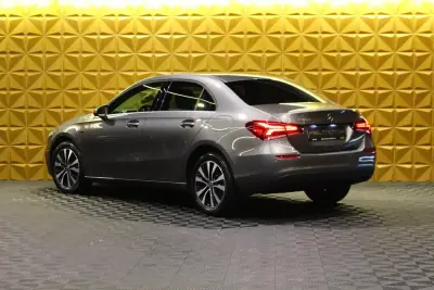 Mercedes-Benz A 250 2020 - 23900 EUR, 140000 km - AUTO.MOTO.pt - 140000km - foto 11 de 35