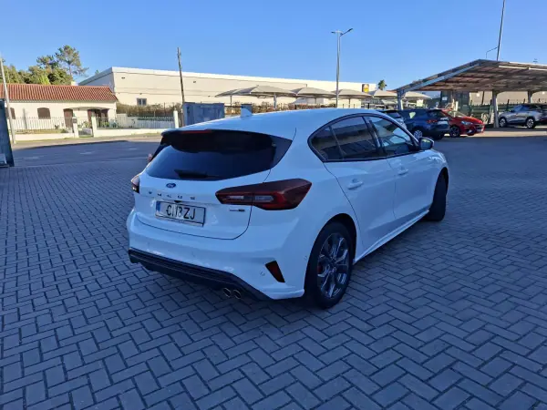 Ford Focus 2022 - 16500 EUR, 97500 km - AUTO.MOTO.pt - 97500km - foto 6 de 37