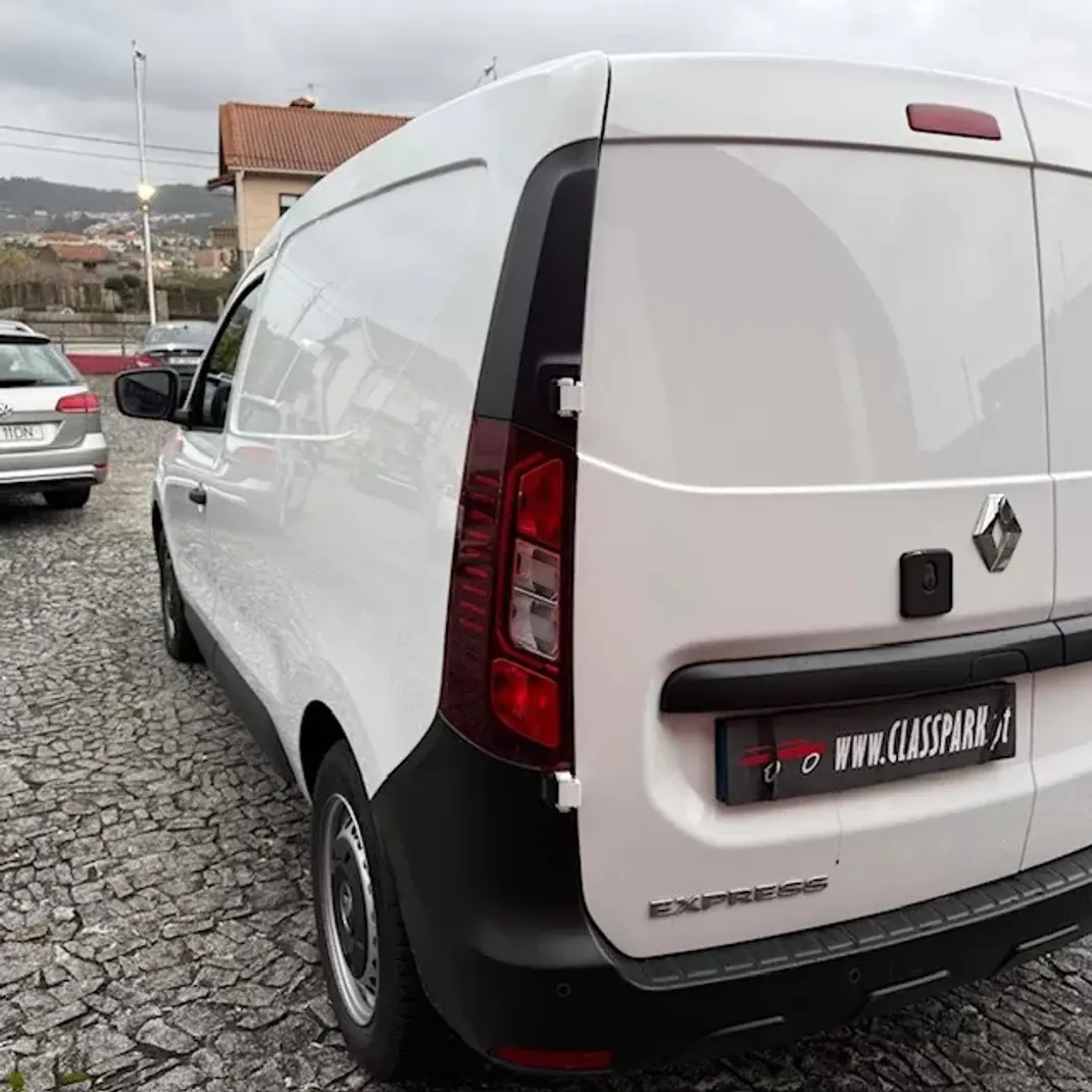 Renault EXPRESS 1.5 DCI 95 COMFORT BLUE VAN 2022 - 11500 EUR, 171000 km - AUTO.MOTO.pt - 171000km - foto 3 de 14