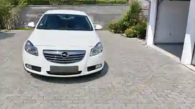 Opel Insignia 2011 - 6500 EUR, 225000 km - 225000km - foto 2 de 10