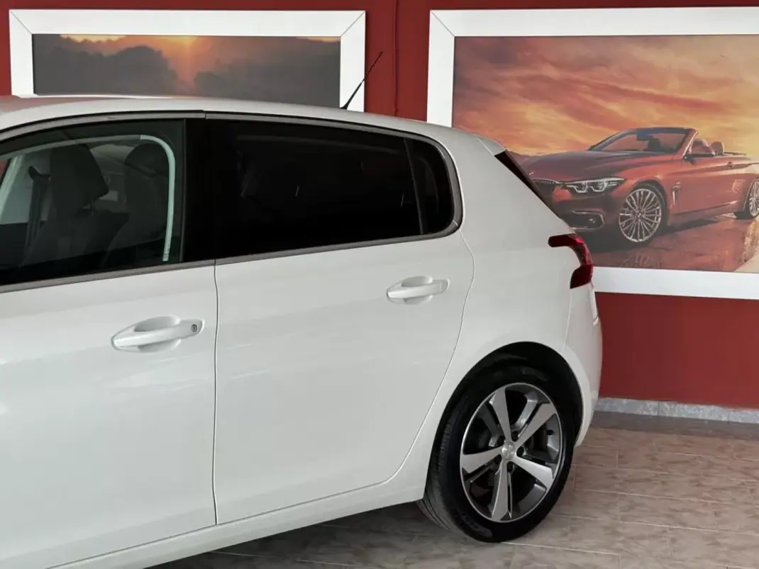 Peugeot 308 2019 - 17990 EUR, 63734 km - AUTO.MOTO.pt - 63734km - foto 3 de 18