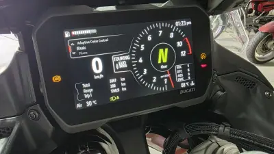 Ducati Multistrada 1260 Enduro 2024 - 28500 EUR, 3867 km - AUTO.MOTO.pt - 3867km - foto 23 de 27
