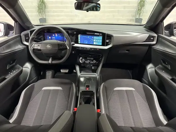 Opel Mokka-e 2025 - 23450 EUR, 7912 km - AUTO.MOTO.pt - 7912km - foto 12 de 53