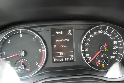 Volkswagen Amarok 2021 - 36990 EUR, 128000 km - AUTO.MOTO.pt - 128000km - foto 24 de 30