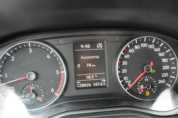 Volkswagen Amarok 2021 - 36990 EUR, 128000 km - AUTO.MOTO.pt - 128000km - foto 24 de 30
