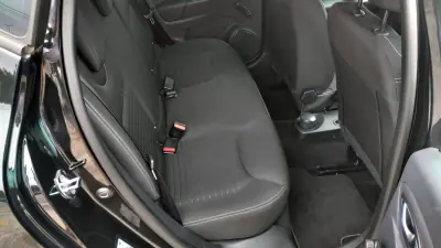 Renault Clio 2017 - 9950 EUR, 77000 km - 77000km - foto 20 de 35