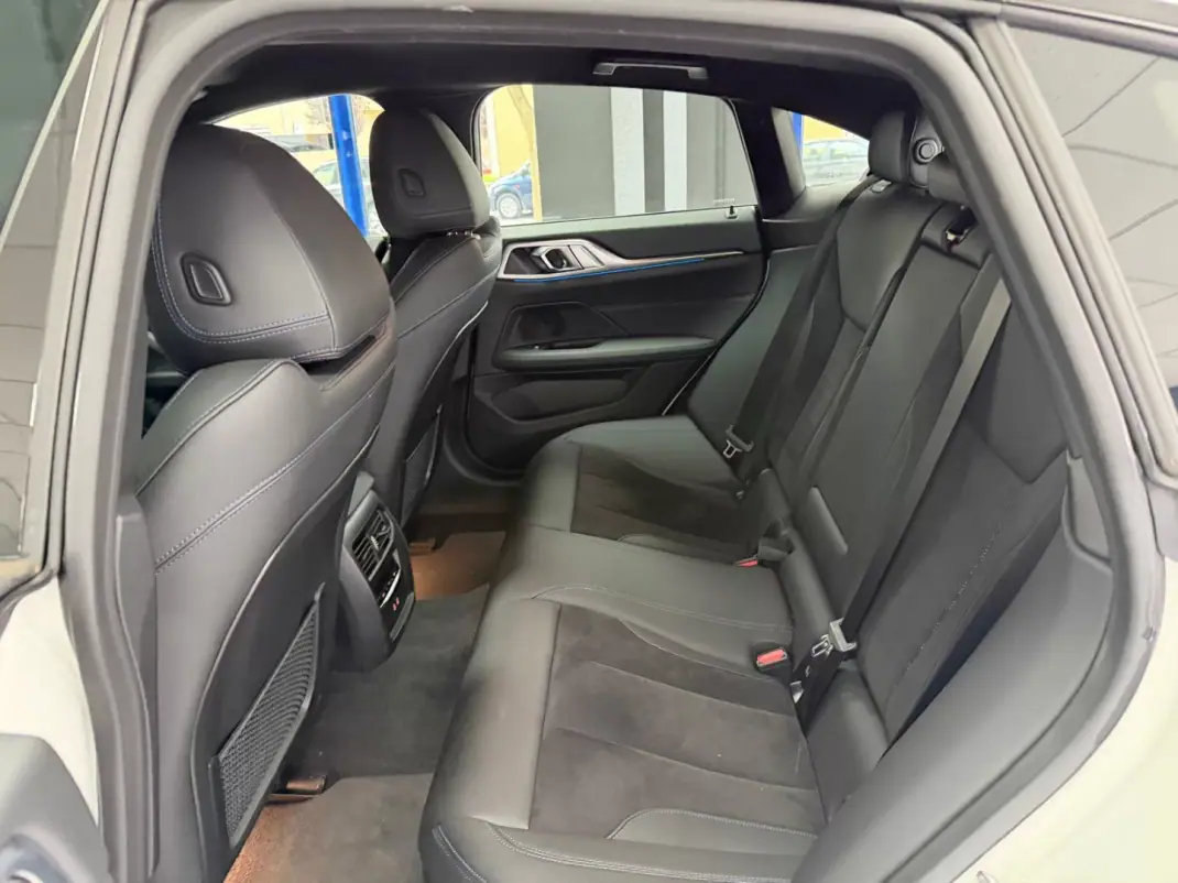 BMW i4 2024 - 43000 EUR, 42572 km - AUTO.MOTO.pt - 42572km - foto 30 de 39