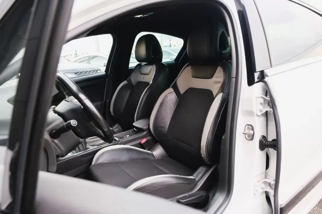 Citroën DS4 2012 - 8900 EUR, 204700 km - AUTO.MOTO.pt - 204700km - foto 23 de 23