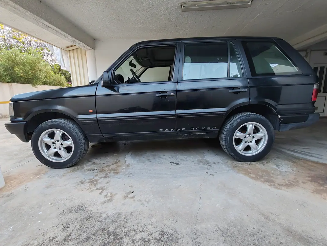 Land Rover Range Rover 1995 - 6000 EUR, 354000 km - AUTO.MOTO.pt - 354000km - foto 3 de 5