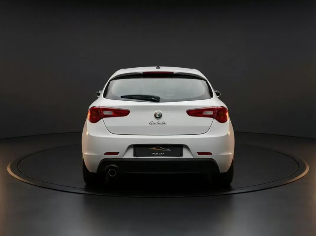 Alfa Romeo Giulietta 2011 - 9990 EUR, 177008 km - AUTO.MOTO.pt - 177008km - foto 4 de 18