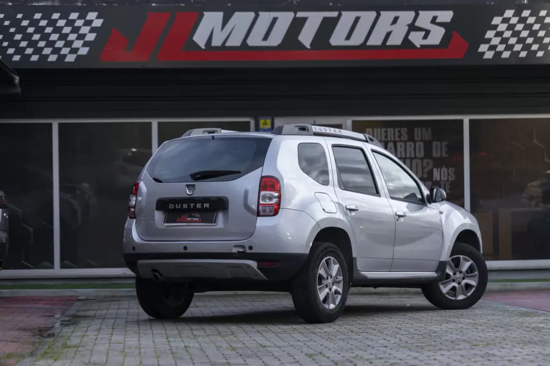 Dacia Duster 2015 - 10900 EUR, 150410 km - AUTO.MOTO.pt - 150410km - foto 26 de 33