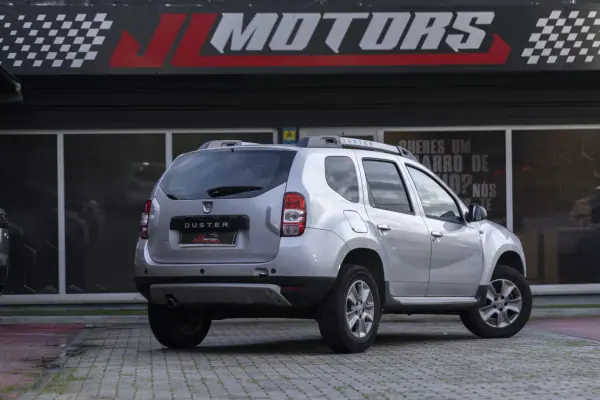 Dacia Duster 2015 - 10900 EUR, 150410 km - AUTO.MOTO.pt - 150410km - foto 26 de 33
