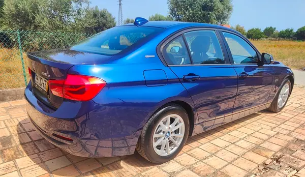 BMW 330 2018 - 15900 EUR, 231000 km - AUTO.MOTO.pt - 231000km - foto 5 de 15