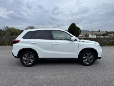 Suzuki Vitara 2019 - 15990 EUR, 77000 km - AUTO.MOTO.pt - 77000km - foto 8 de 32