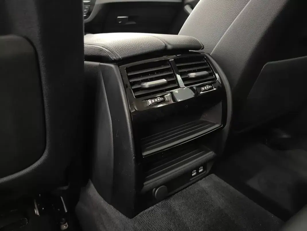 BMW 520 2021 - 27990 EUR, 95000 km - 95000km - foto 43 de 51