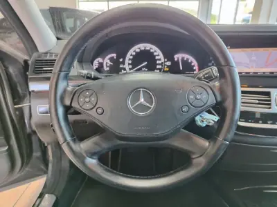 Mercedes-Benz S 350 2012 - 12950 EUR, 380000 km - AUTO.MOTO.pt - 380000km - foto 25 de 37