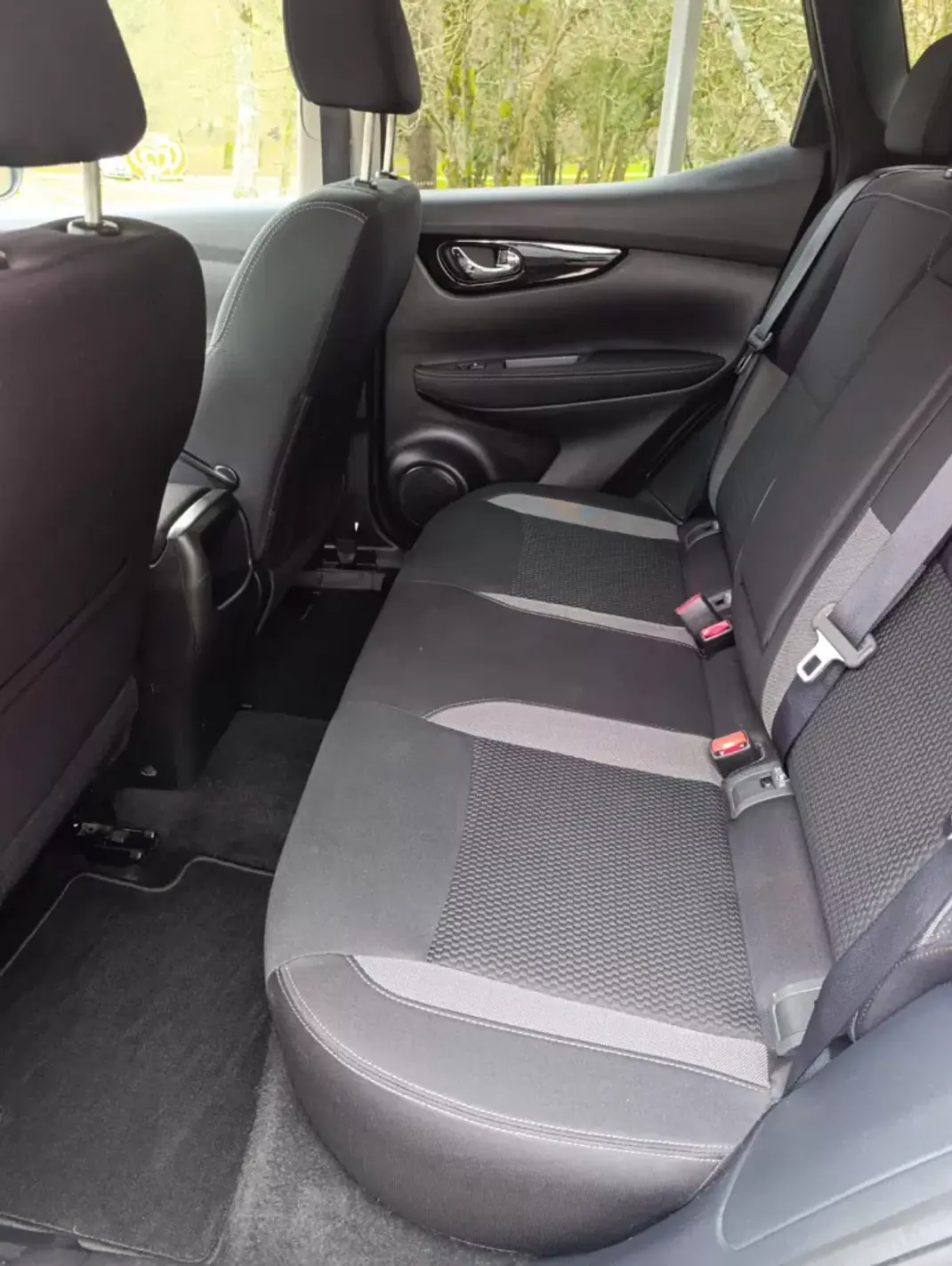 Nissan Qashqai 2018 - 16850 EUR, 139463 km - AUTO.MOTO.pt - 139463km - foto 16 de 16