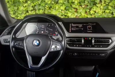 BMW 216 Gran Coupé 2021 - 24500 EUR, 164000 km - AUTO.MOTO.pt - 164000km - foto 14 de 17
