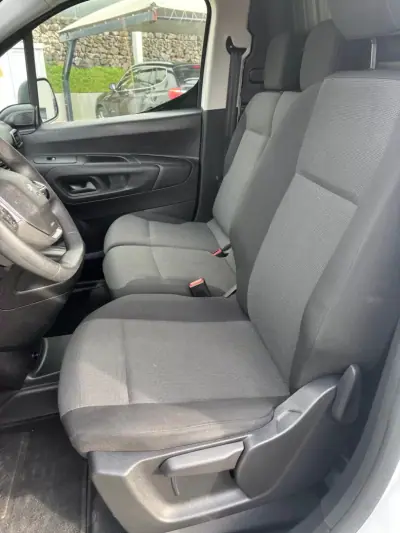 Peugeot PARTNER GIRAFON 2020 - 17990 EUR, 116800 km - AUTO.MOTO.pt - 116800km - foto 9 de 12