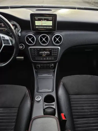 Mercedes-Benz A 180 2015 - 17990 EUR, 137000 km - AUTO.MOTO.pt - 137000km - foto 20 de 36