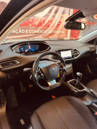 Peugeot 308 SW 2021 - 12900 EUR, 171000 km - 171000km - foto 5 de 9