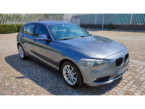 BMW 116 2013 - 7950 EUR, 323362 km - AUTO.MOTO.pt - 323362km - foto 6 de 15