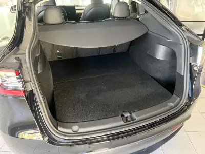 Tesla Model Y 2023 - 34600 EUR, 64322 km - 64322km - foto 26 de 26