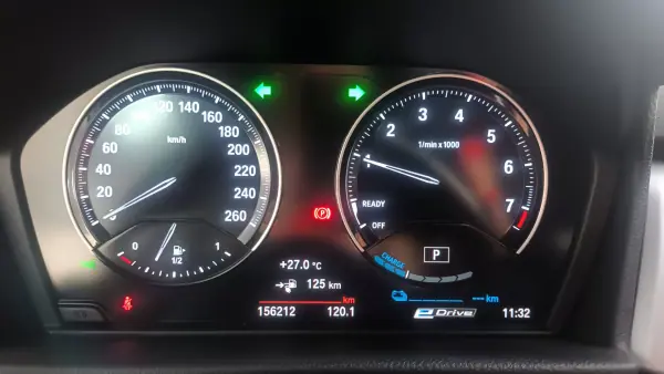 BMW 225xe Active Tourer 2019 - 18750 EUR, 156212 km - AUTO.MOTO.pt - 156212km - foto 24 de 68