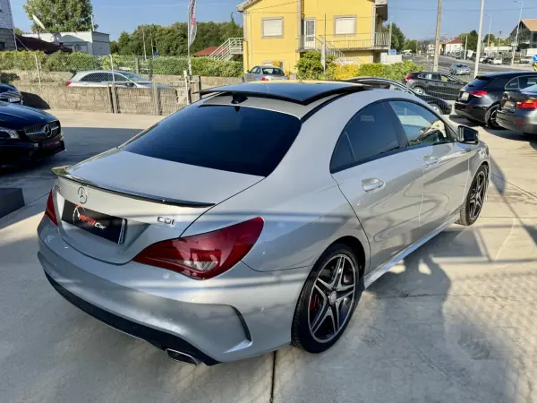 Mercedes-Benz CLA 220 2014 - 19999 EUR, 175000 km - AUTO.MOTO.pt - 175000km - foto 20 de 23